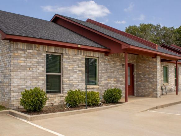 Spring Break Special – Move in NOW!!! and stay one month free