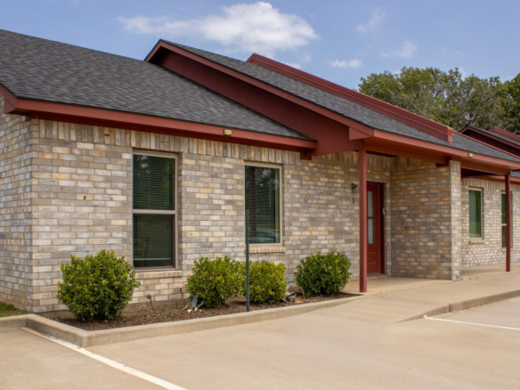 Spring Break Special – Move in NOW!!! and stay one month free